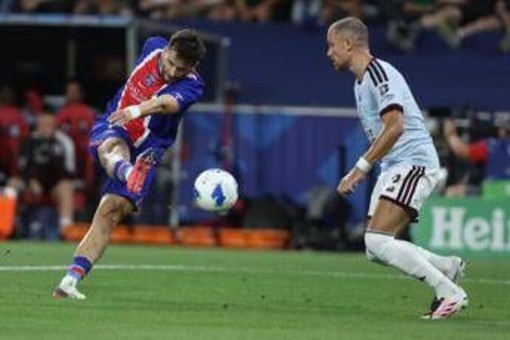 Il Psg vince la Supercoppa, Aston Villa ko 2-1: decidono Kvaratskhelia e Doué