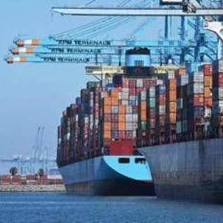 Trump: &quot;Imporremo dazi sui mobili importati dall'estero&quot;