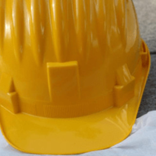 Travolto dal cemento, muore operaio in azienda in provincia di Roma Travolto dal cemento, muore operaio in azienda in provincia di Roma