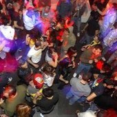 Milano, 19enne all'uscita discoteca denuncia: "Mi hanno violentata" Milano, 19enne all'uscita discoteca denuncia: "Mi hanno violentata"