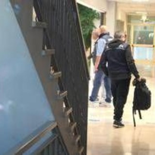Giallo Pietracatella, agenti in un liceo di Campobasso: continua la caccia al computer Giallo Pietracatella, agenti in un liceo di Campobasso: continua la caccia al computer