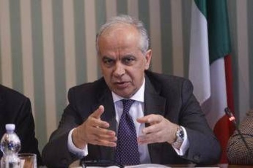 Migranti, Piantedosi scrive a omologo tedesco: verso stop Italia ai tre casi 'dublinanti' Migranti, Piantedosi scrive a omologo tedesco: verso stop Italia ai tre casi 'dublinanti'