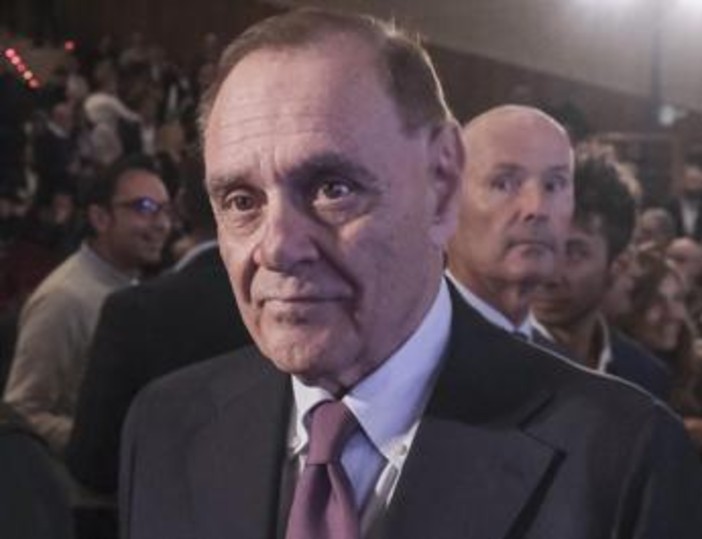 Mastella e la lotta al tumore: "Ho iniziato le cure tra medicina e fede"