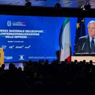 Tajani: "Export in crescita, 700 miliardi entro 2027"