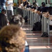 Verga 'espositore' del Verismo, Venere di Botticelli incinta e Guerra dei 7 nani: perle e strafalcioni della maturità 2026 Verga 'espositore' del Verismo, Venere di Botticelli incinta e Guerra dei 7 nani: perle e strafalcioni della maturità 2026