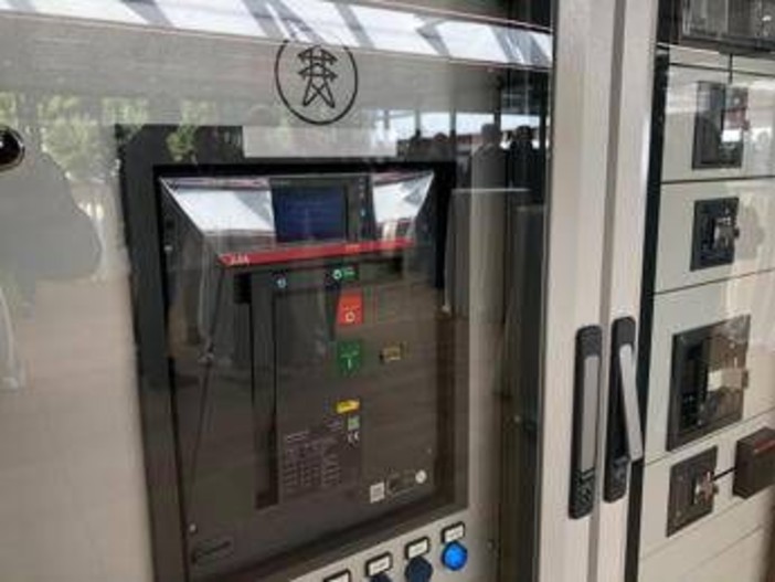 ABB presenta a Frosinone l’interruttore aperto Sace Emax 3, più versatile, affidabile e sicuro ABB presenta a Frosinone l’interruttore aperto Sace Emax 3, più versatile, affidabile e sicuro