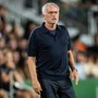 Mourinho show dopo il ko del Real: "C'erano due rossi" e mostra le foto in conferenza