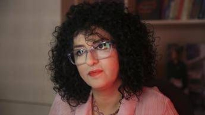 Iran, Nobel Mohammadi libera su cauzione: trasferita in ospedale a Teheran Iran, Nobel Mohammadi libera su cauzione: trasferita in ospedale a Teheran