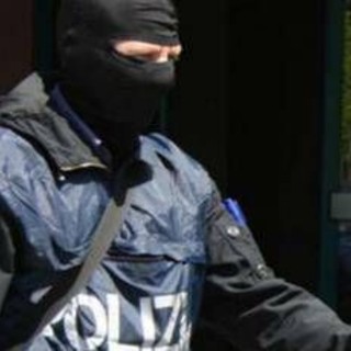 Materiale jihadista e manuale per la fabbricazione armi: arrestato 16enne Materiale jihadista e manuale per la fabbricazione armi: arrestato 16enne