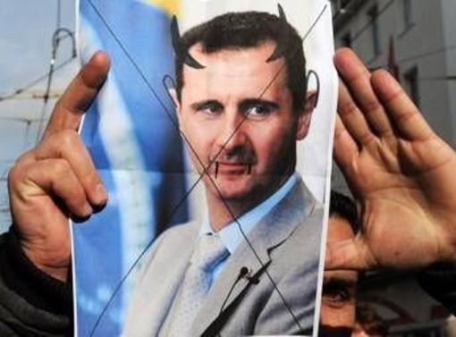 Siria, ex presidente Bashar al-Assad condannato a morte in contumacia