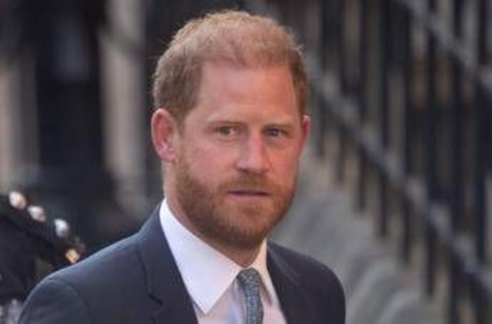 Harry, messaggio a Re Carlo e a William: &quot;Voglio riconciliarmi con la mia famiglia&quot;