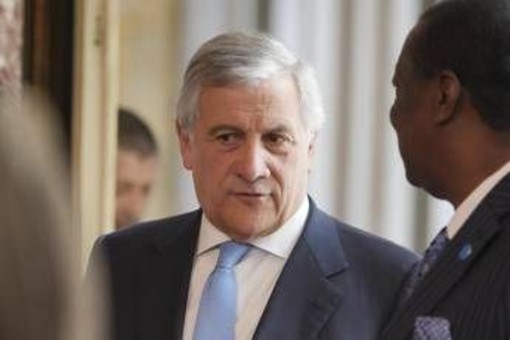 Iran, Tajani: "Nessuna nave italiana a Hormuz senza ok del Parlamento" Iran, Tajani: "Nessuna nave italiana a Hormuz senza ok del Parlamento"