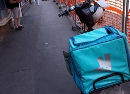 Rider, pm Milano dispone controllo giudiziario per Deliveroo Italy