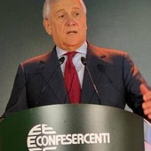 Tajani: "Serve un'Europa politica forte, dobbiamo avere il coraggio di andare avanti" Tajani: "Serve un'Europa politica forte, dobbiamo avere il coraggio di andare avanti"