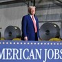 Trump raddoppia i dazi: &quot;Dal 4 giugno al 50% su acciaio e alluminio&quot;