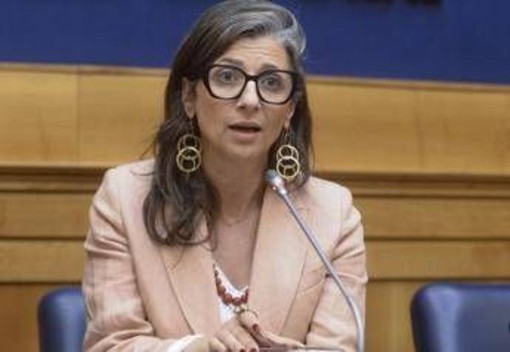 &quot;Se mia figlia mi offre un caffè rischia 20 anni di carcere&quot;, lo sfogo di Francesca Albanese