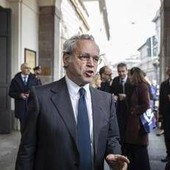 Mentana ironizza: "Fenomeni social spiegano dove andrò dopo La7" Mentana ironizza: "Fenomeni social spiegano dove andrò dopo La7"