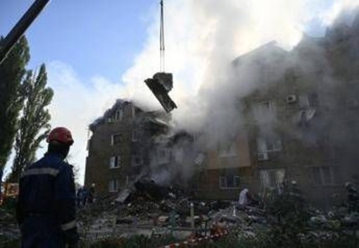 Maxi attacco russo sull'Ucraina: droni e missili su Kiev, colpite diverse città