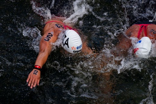 Italia d’argento nella staffetta mista agli Europei di nuoto di fondo Italia d’argento nella staffetta mista agli Europei di nuoto di fondo