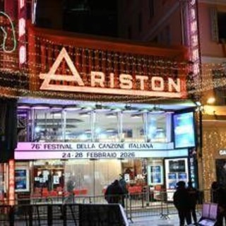 Sanremo, Accademia della Crusca: "Canzoni parlano l'italiano di tutti i giorni, festival colloquiale" Sanremo, Accademia della Crusca: "Canzoni parlano l'italiano di tutti i giorni, festival colloquiale"