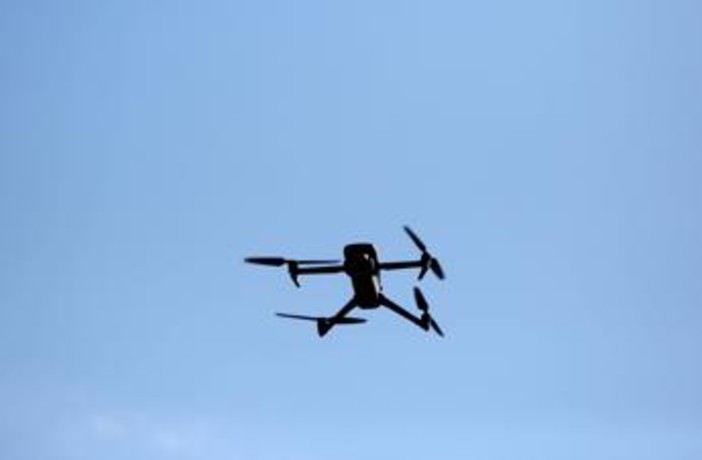 Lituania, drone invade spazio aereo: popolazione invitata a "cercare luogo sicuro"