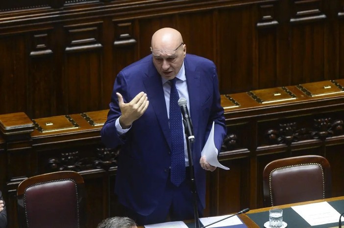 Iran, Crosetto “Dialogo continuo per evitare ogni spiralizzazione del conflitto” Iran, Crosetto “Dialogo continuo per evitare ogni spiralizzazione del conflitto”