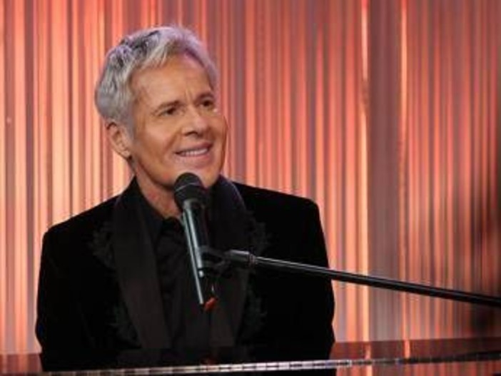 Baglioni e la polmonite interstiziale, lo pneumologo: "Malattia impegnativa che colpisce anche in estate" Baglioni e la polmonite interstiziale, lo pneumologo: "Malattia impegnativa che colpisce anche in estate"