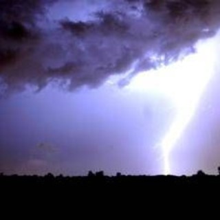 Tempo instabile sull'Italia tra temporali e freddo, le previsioni meteo