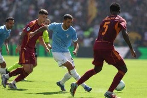 Roma-Lazio fa slittare la finale degli Internazionali? L'ultima proposta di Serie A e prefettura Roma-Lazio fa slittare la finale degli Internazionali? L'ultima proposta di Serie A e prefettura