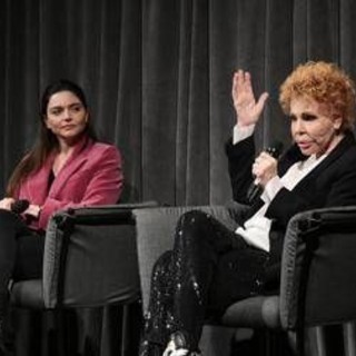 Vanoni, Elisa Fuksas: "L'ho raccontata nel mio film, Ornella mi ha cambiato la vita" Vanoni, Elisa Fuksas: "L'ho raccontata nel mio film, Ornella mi ha cambiato la vita"