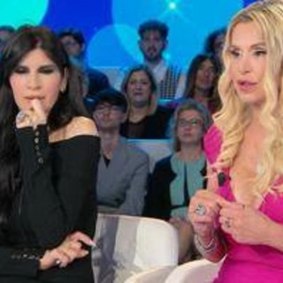 Valeria Marini e Pamela Prati sono rivali? Confronto (e retroscena sulla lite) a Domenica In