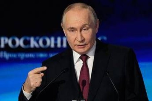 &quot;La Russia sta vincendo, i Tomahawk non ci spaventano&quot;: cosa ha detto Putin a Trump