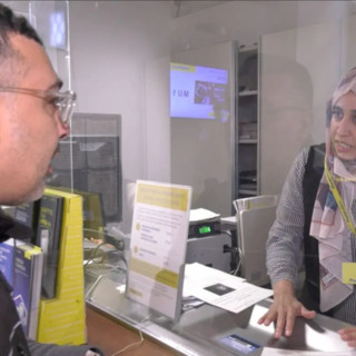 A Verona l’ufficio postale abbatte le barriere linguistiche