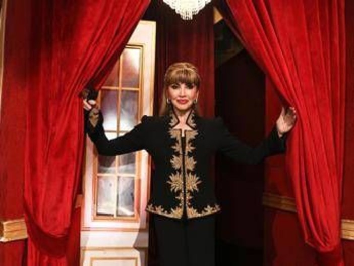 Ballando, l'omaggio speciale alle gemelle Kessler e le parole per Ornella Vanoni Ballando, l'omaggio speciale alle gemelle Kessler e le parole per Ornella Vanoni