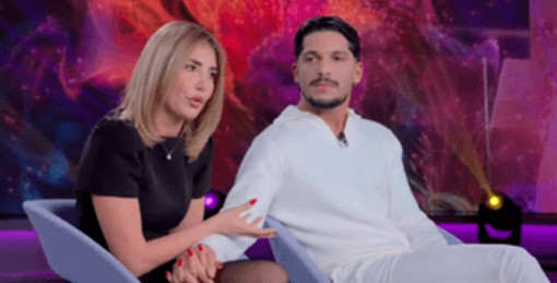 De Ioannon e Steri insieme a Verissimo: "Ecco com'è iniziata la nostra storia..." De Ioannon e Steri insieme a Verissimo: "Ecco com'è iniziata la nostra storia..."