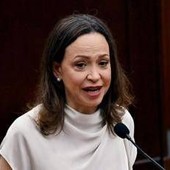 Maria Corina Machado torna in Venezuela dopo quasi un anno di esilio: "Sono qui. Con voi"