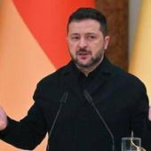 Ucraina, il sondaggio: testa a testa Zelensky-Zaluzhny in caso di elezioni Ucraina, il sondaggio: testa a testa Zelensky-Zaluzhny in caso di elezioni