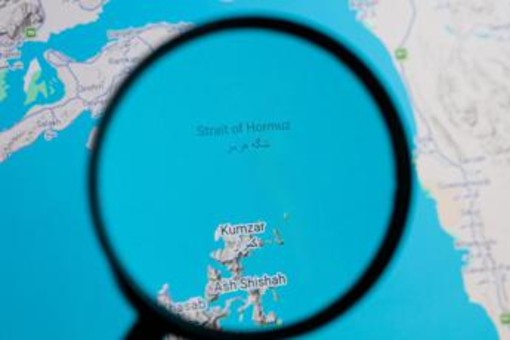 Iran, Teheran chiude Hormuz: "Violato l'accordo sul Libano"
