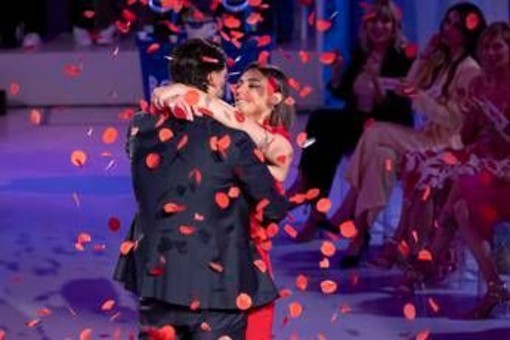 Uomini e Donne, nasce una nuova coppia: Ciro ha scelto Elisa Uomini e Donne, nasce una nuova coppia: Ciro ha scelto Elisa