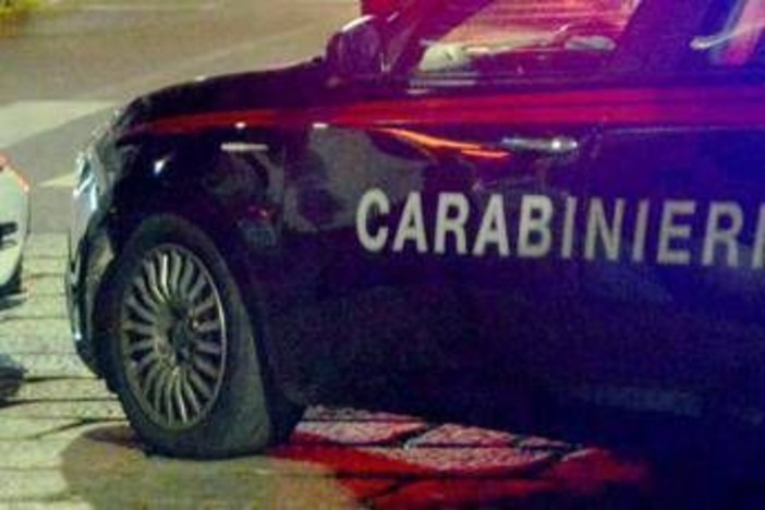 Brindisi, accoltella e uccide padre 70enne in casa: fermato il figlio Brindisi, accoltella e uccide padre 70enne in casa: fermato il figlio