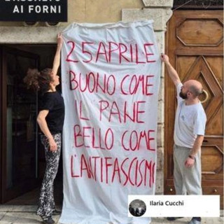 Ascoli Piceno, fornaia antifascista: &quot;Striscioni contro di me, ma non ho paura&quot;