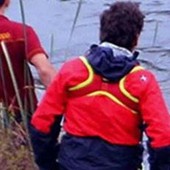 Udine, si tuffa nel Tagliamento e non riemerge: ricerche in corso