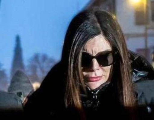 Strage di Crans Montana, Jessica Moretti chiede l'indennità di infortunio Strage di Crans Montana, Jessica Moretti chiede l'indennità di infortunio