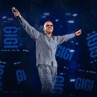 Gigi D'Alessio torna in tour e sogna San Siro: "La mia intelligenza napoletana, non artificiale"