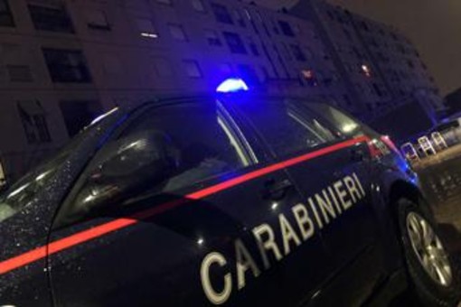 Uccisa a coltellate dal marito, figlia chiama 118 e fa arrestare il padre