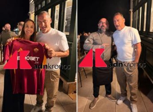 Totti conquista anche Malta, a cena nella Steak House 'Era Ora' tra tifosi e palleggi Totti conquista anche Malta, a cena nella Steak House 'Era Ora' tra tifosi e palleggi