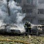 Ucraina, nuovi raid su Kiev e Zaporizhzhia. Zelensky: "Russia ha utilizzato missili balistici nordcoreani"