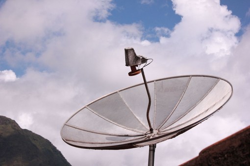 TV satellitare, qualità e copertura: a Napoli il confronto sul futuro del settore