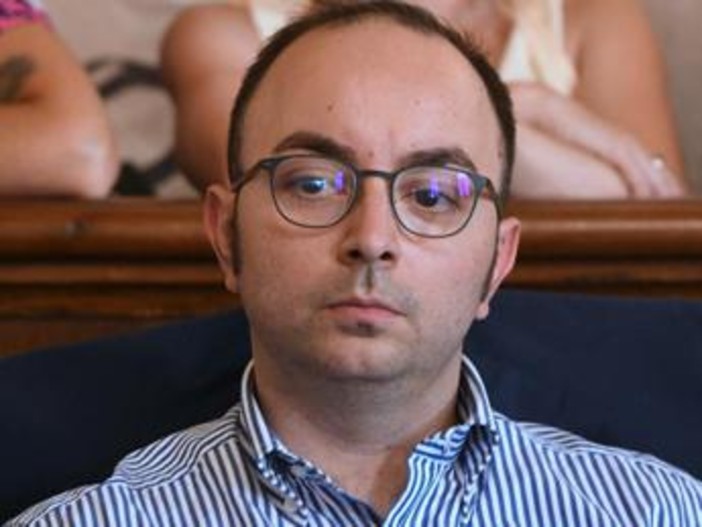 Caso Roggero, capogruppo Pd di Piacenza lo difende Roggero e rischia il posto: pronto a seguire indicazioni partito