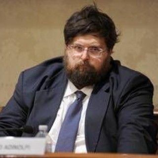 Adinolfi denuncia 'Le Iene': "Contro di me agguati ad personam" Adinolfi denuncia 'Le Iene': "Contro di me agguati ad personam"